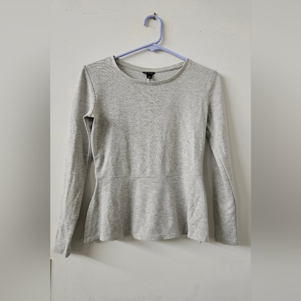 ANN TAYLOR Gray Peplum Pullover Top
